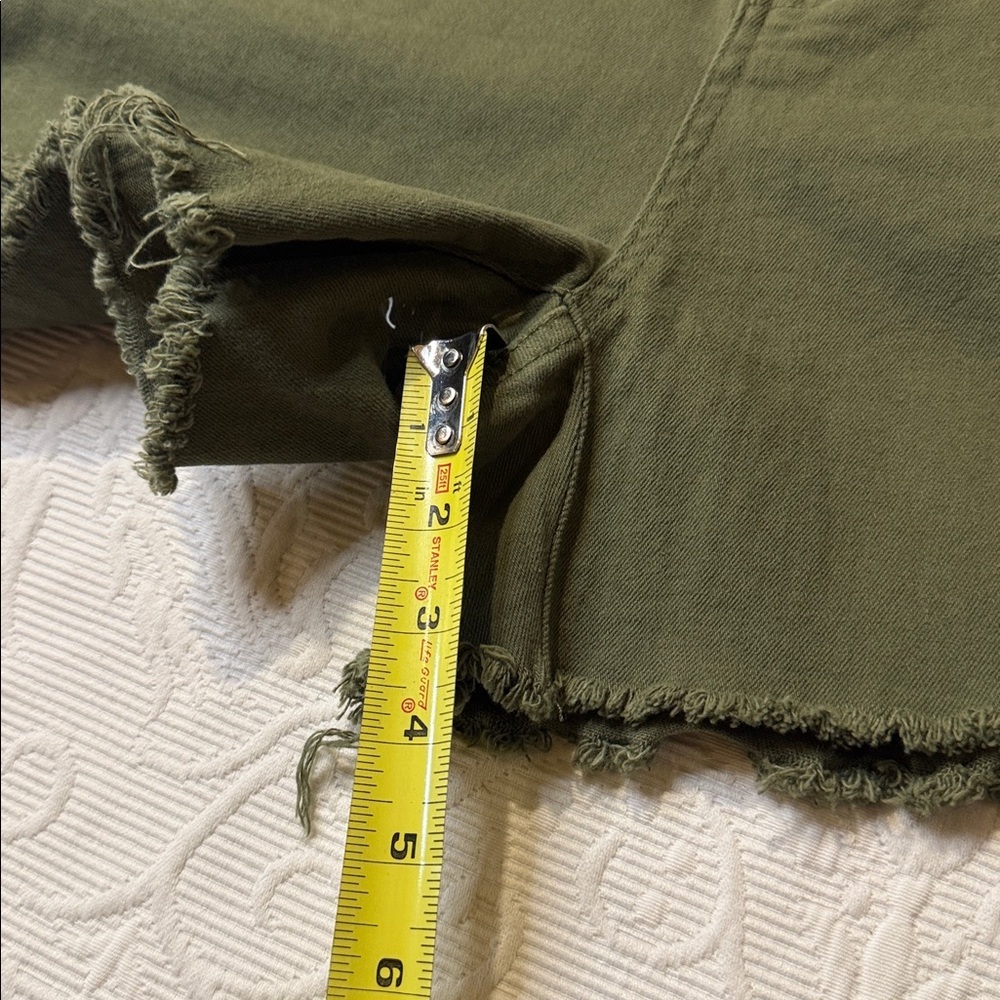 Luvamia Women's Olive Green Distressed Shorts XXL NWT - Picture 10 of 10